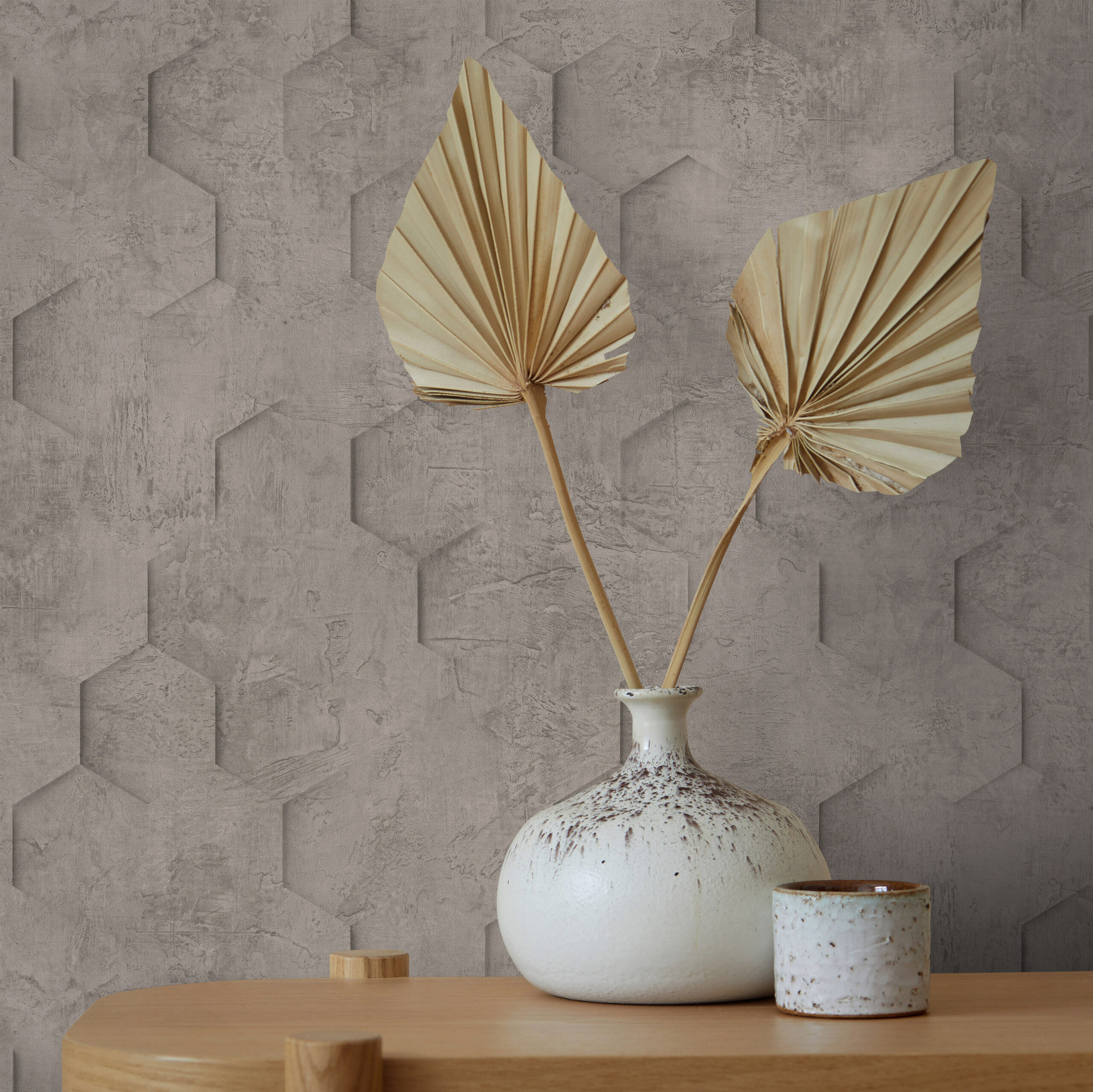 Vliesbehang met 3D honingraat patroon bruin grafisch