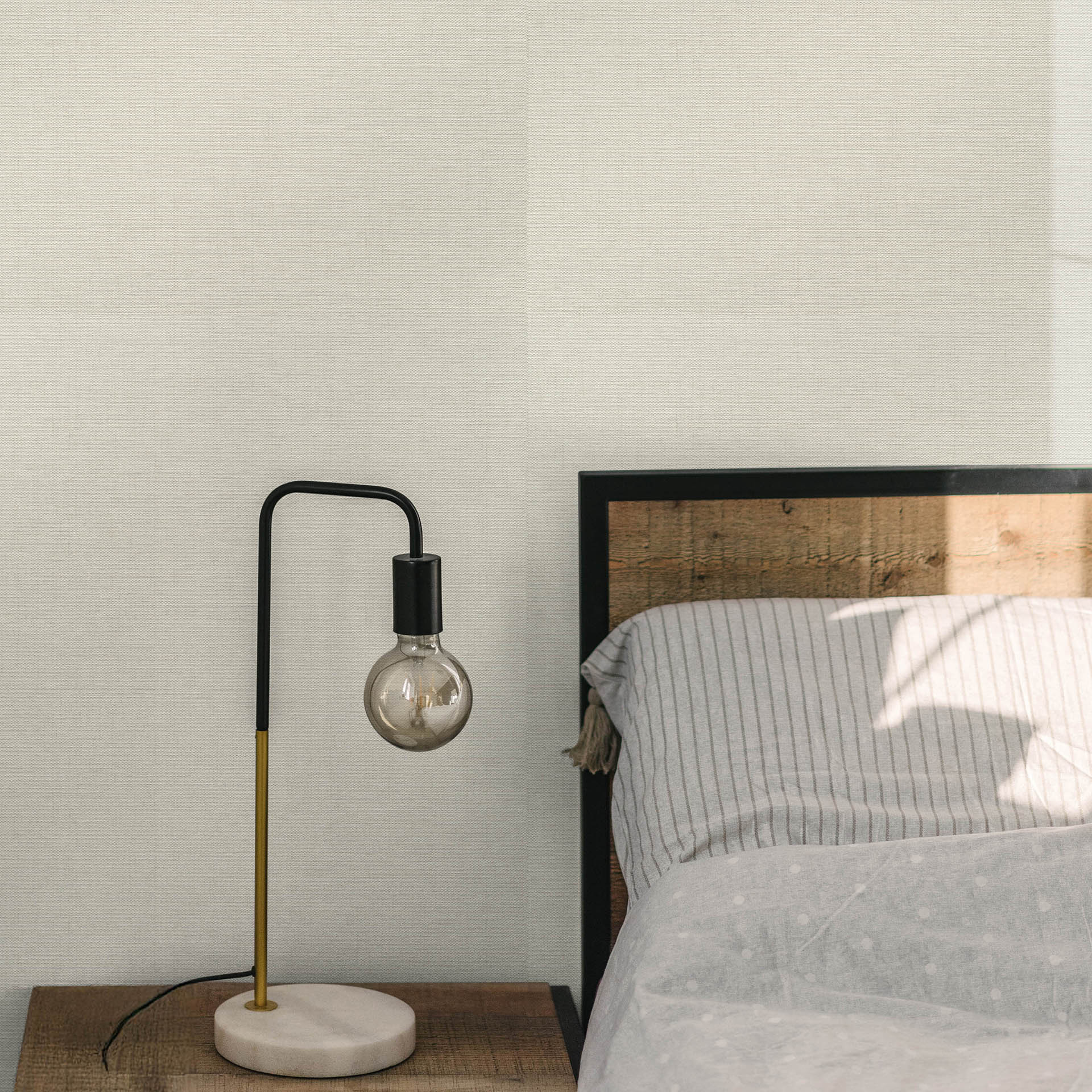 Guido Maria Kretschmer unit behang Echo & Soft Loom Fashion for Walls 5 licht taupe