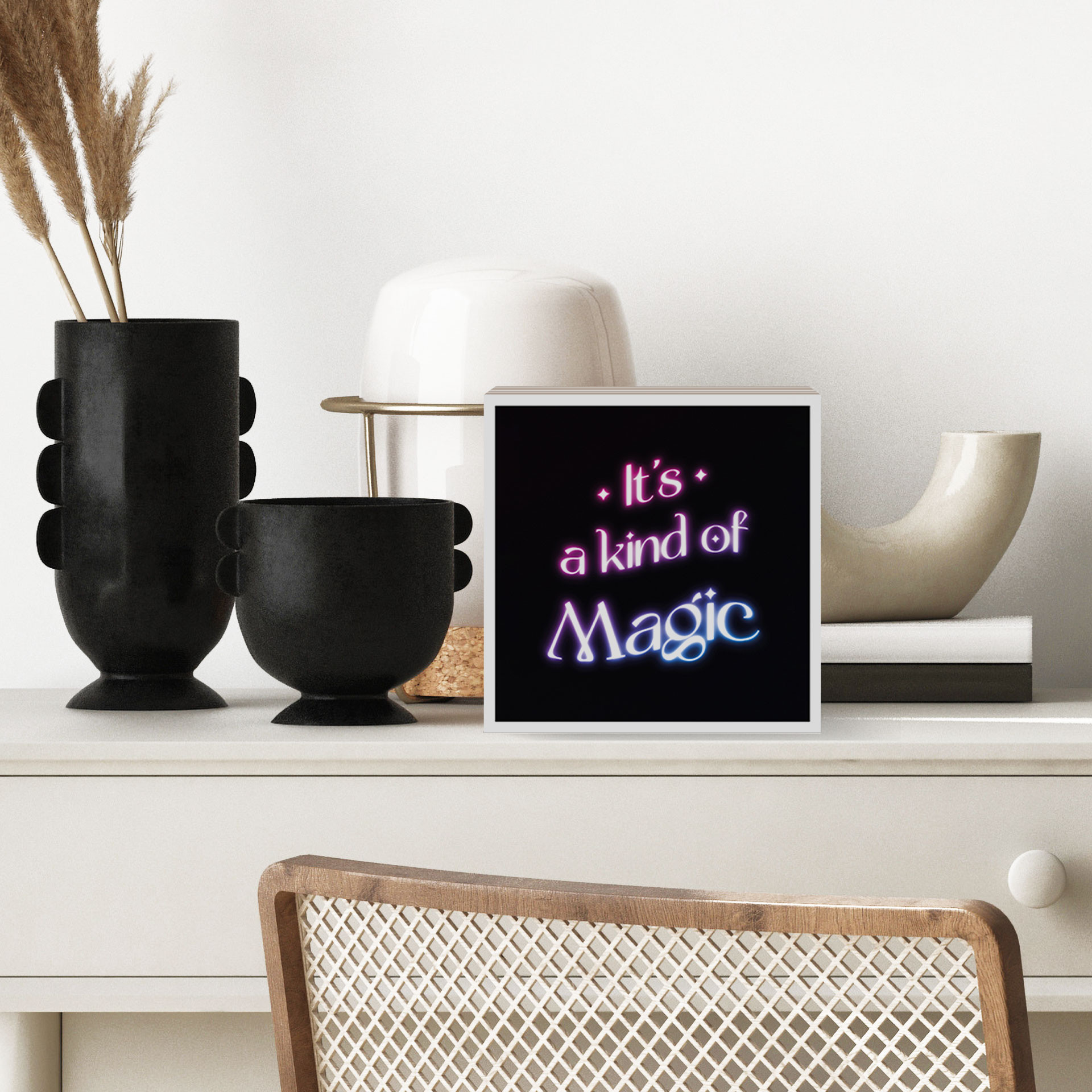 Træ dekoration blok Songtext - It's a kind of magic