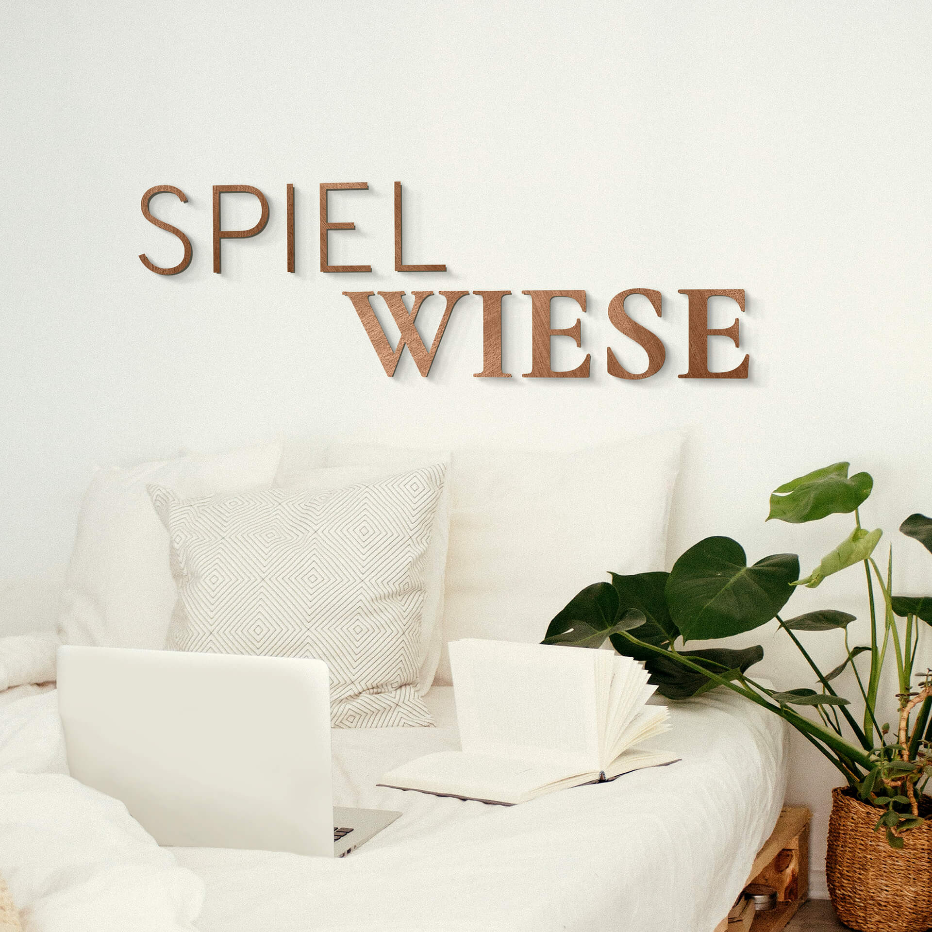 Holzdeko Mahagoni - Spielwiese