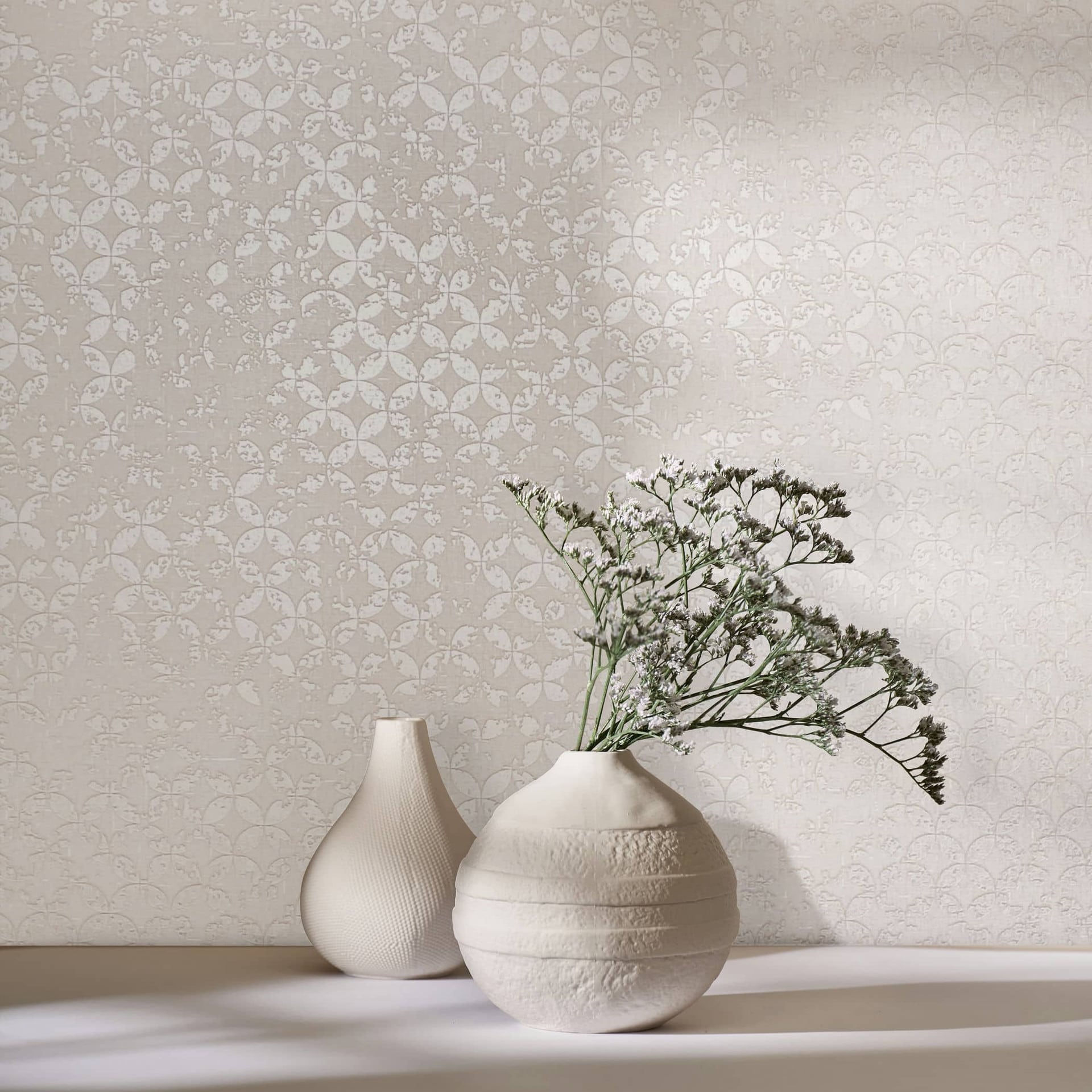 vliesbehang met sterren ornament stijl beige grafisch
