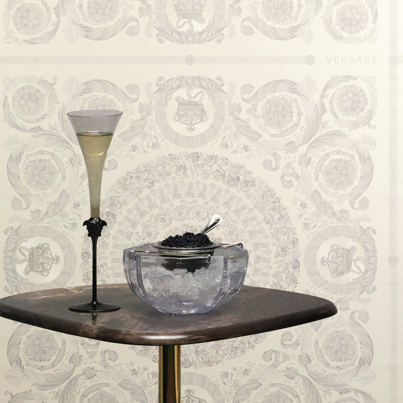 Tapeta z włókniny Versace Heritage Baroque Medallion Floral White Grey luksusowa elegancja
