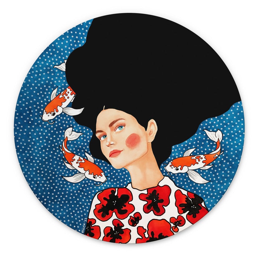 Stampe per pareti Donna in abito floreale con koi - Hülya - Alu-Dibond Round