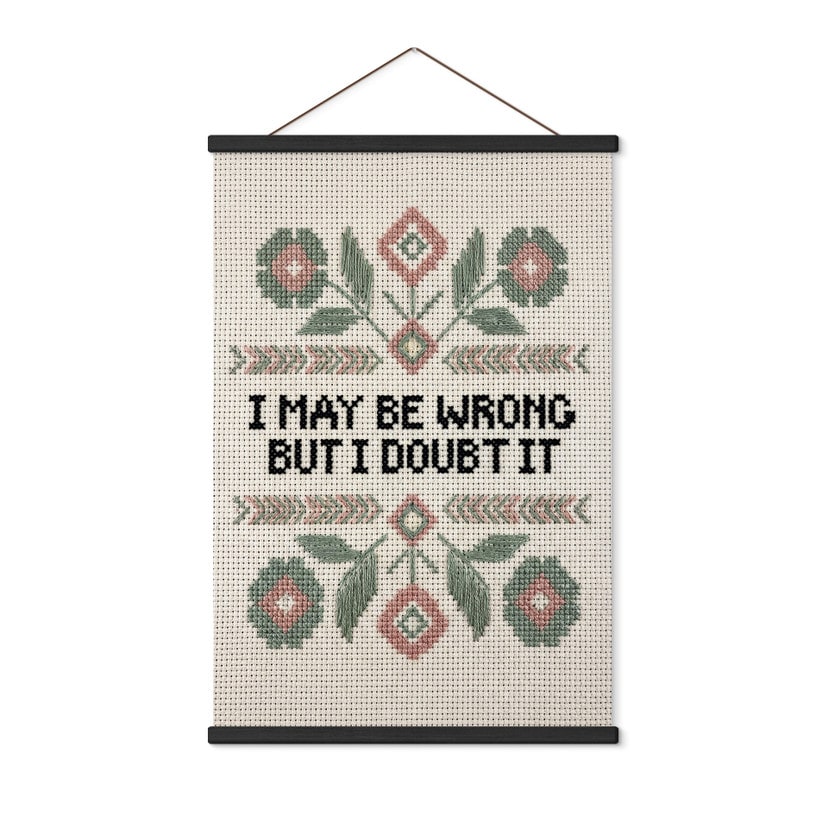 Stoffbild I may be wrong mit Blumen Stickmuster - Magnusson