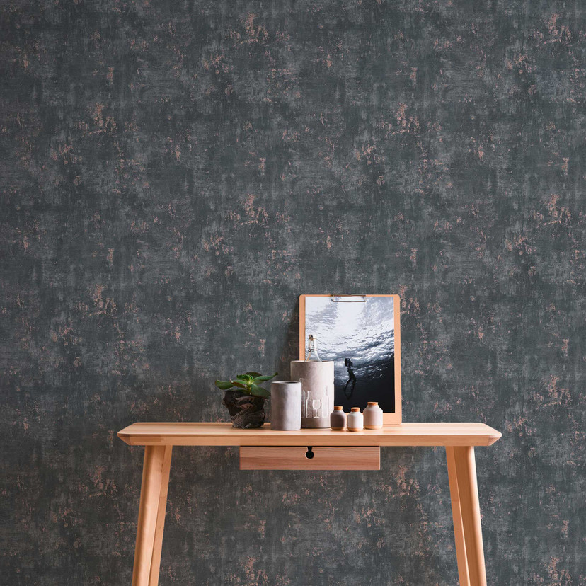 Papier peint industriel gris foncé avec effet rouille pour un style loft et urbain