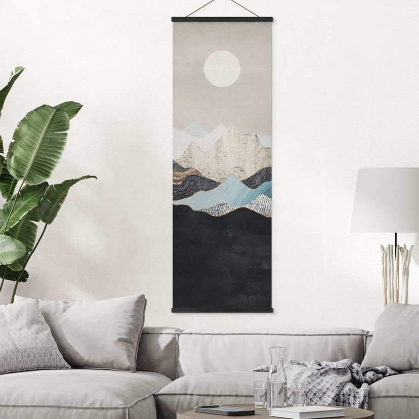 Textielposter Rustig berglandschap bij schemering - SpaceFrog Designs