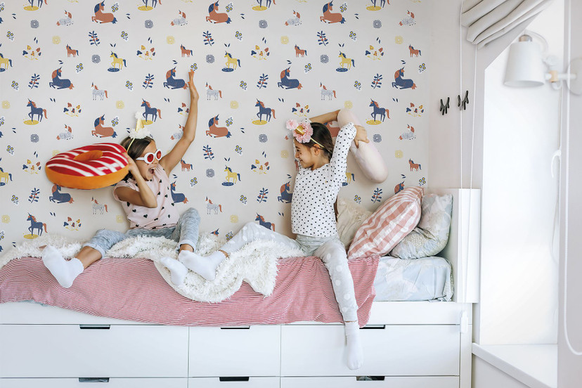 Børnetapet, non-woven tapet med illustration Kids Walls grå, farverig