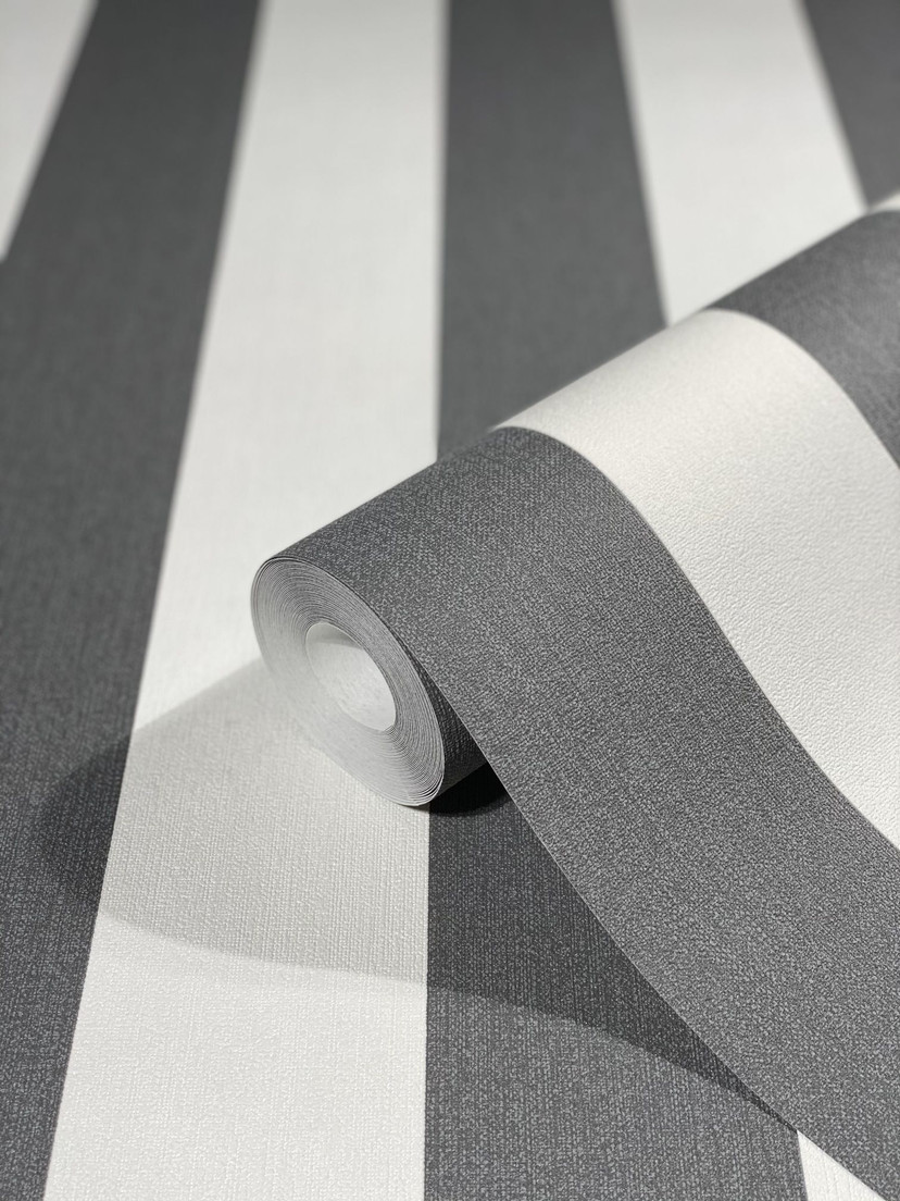 Stribet non-woven tapet Novamur Yvi hvid antracit