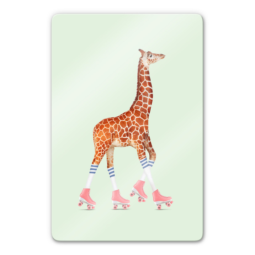 Tableau en verre Loose - Girafe faisant du patin à roulettes