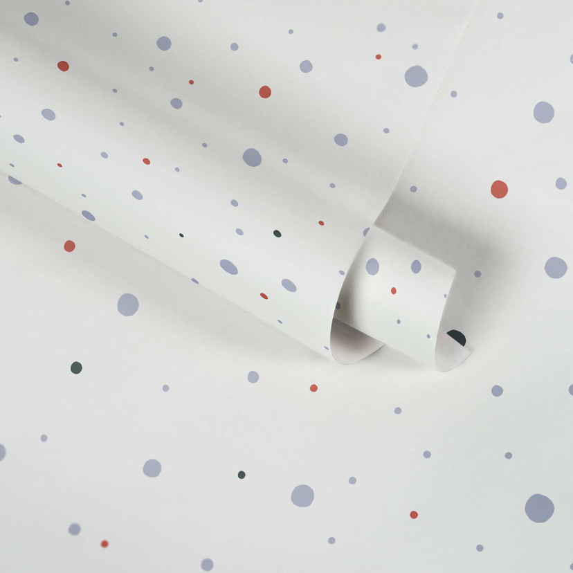 Lyst tapet til børneværelset med grå og røde prikker Made in Germany Little Love