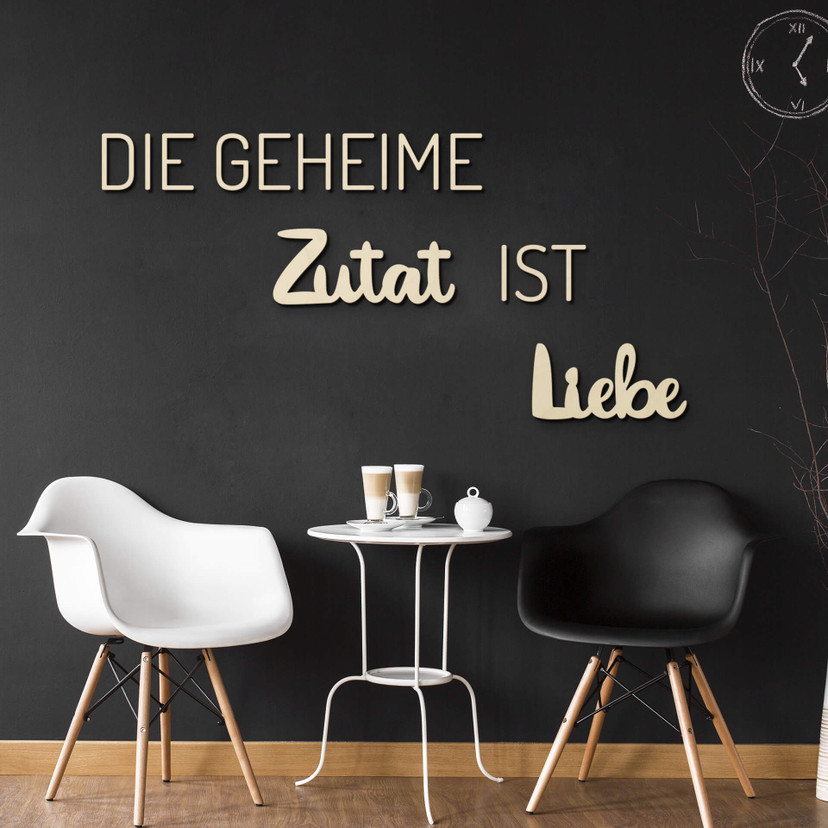 Wanddeko Spruch Die geheime Zutat ist Liebe - Pappelholz