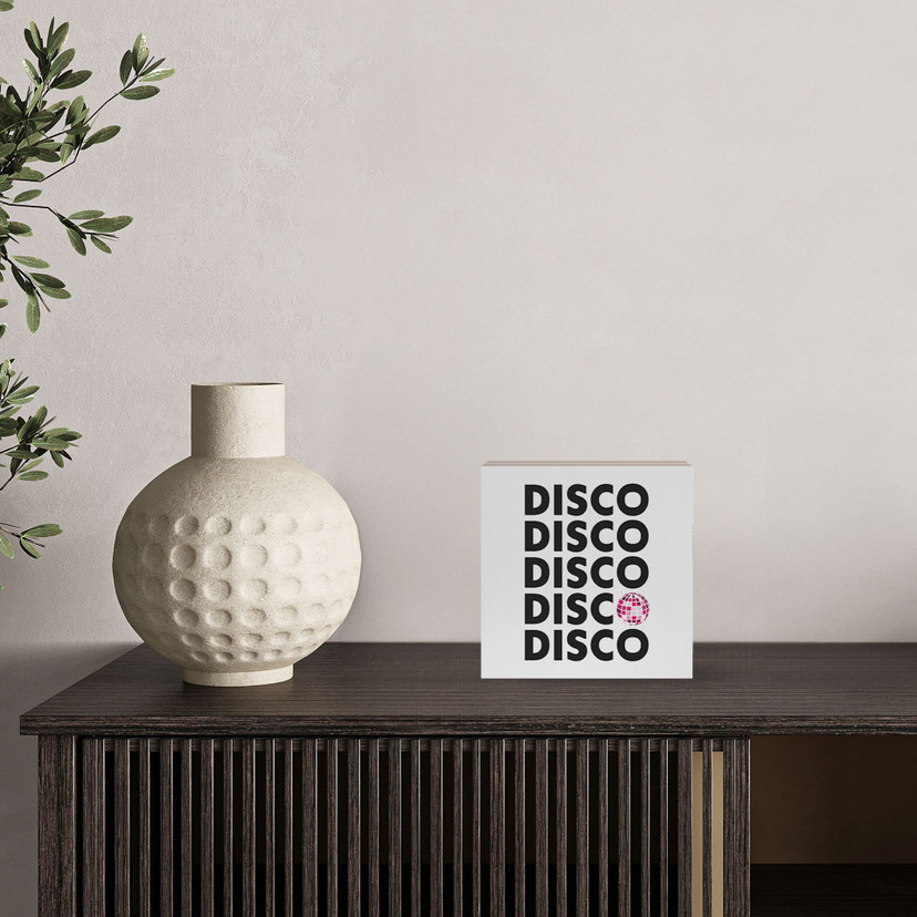 Billede af træ til at hænge op - Retro Disco Vibes Typografi - Kerr-Dineen - 15x15 cm