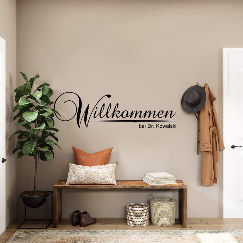 Wandtattoo + Name - Willkommen bei ...