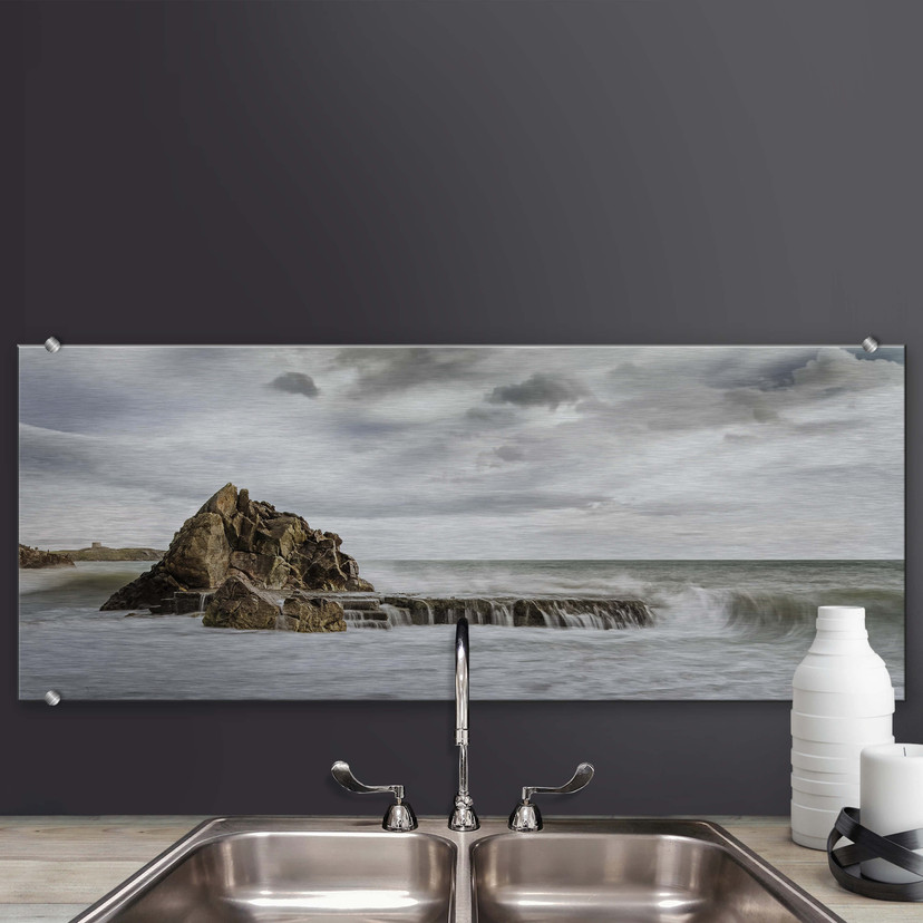 Stænkplade - Rock in the Surf - Panorama - AluDibond