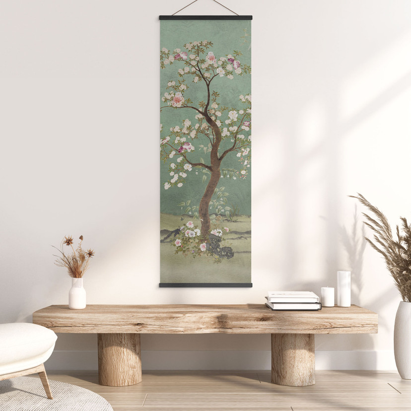 Textielposter Kraanvogels in een bloemenlandschap - Bloemdecor - Panorama