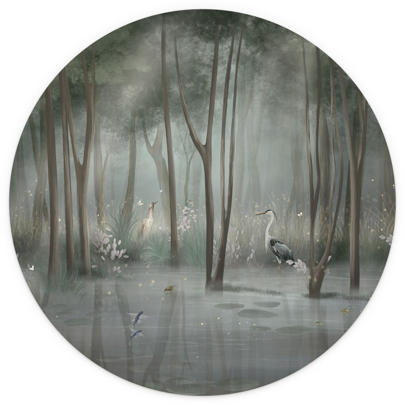 Nevelig bos bij het meer met reiger in het groen - Ms Tiff - Rond - Zelfklevend/niet-geweven
