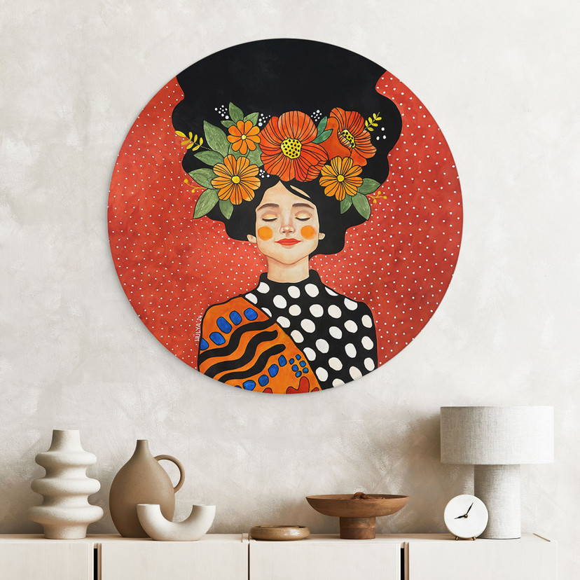 Wandbild Lächelnde Frau mit orangen Blumen - Hülya - Alu-Dibond - Rund